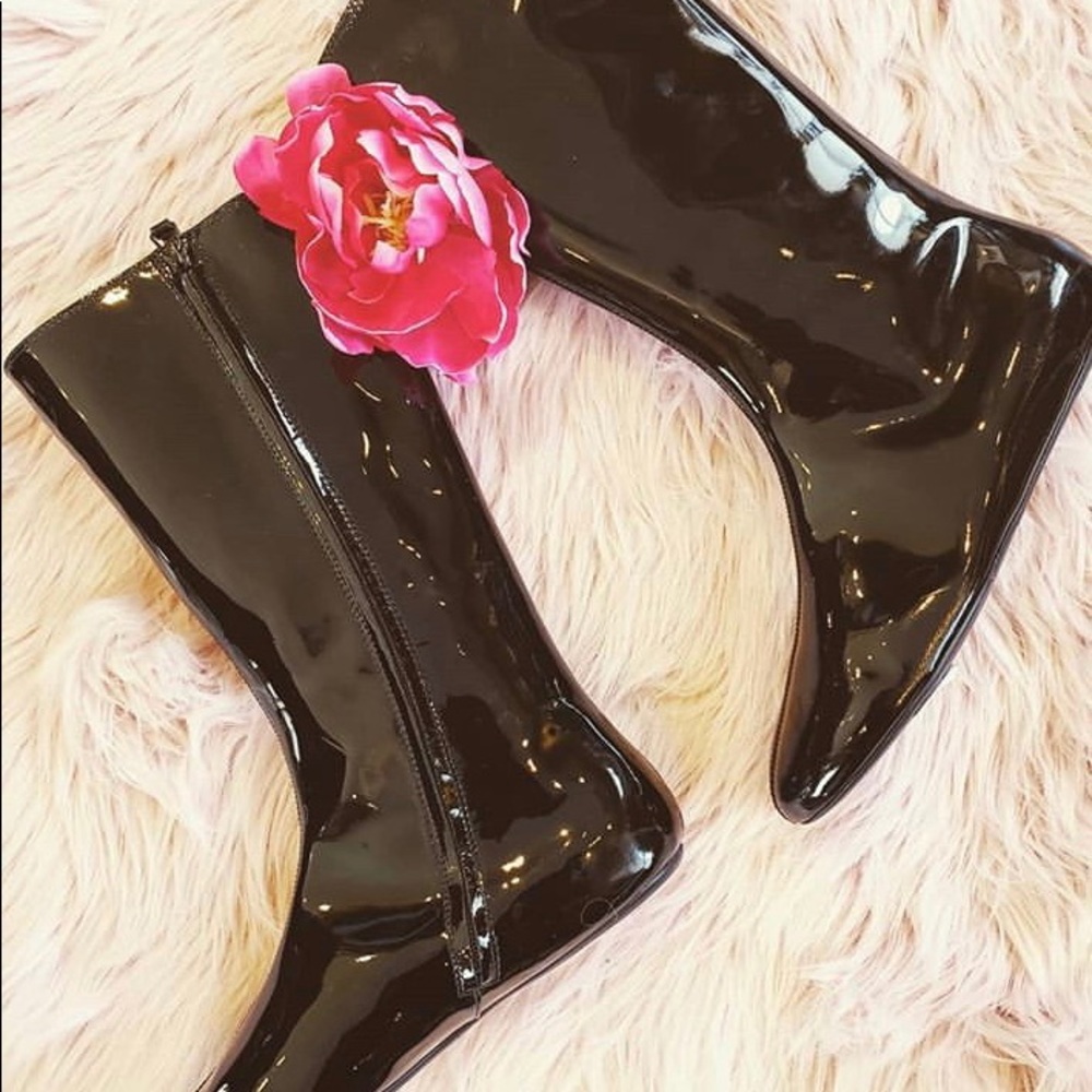 Authentic Burberry Black Patent Boots